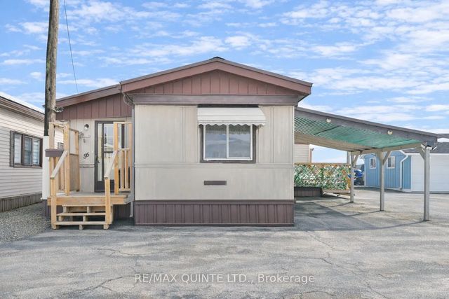 311 Dundas Street 56, Quinte West