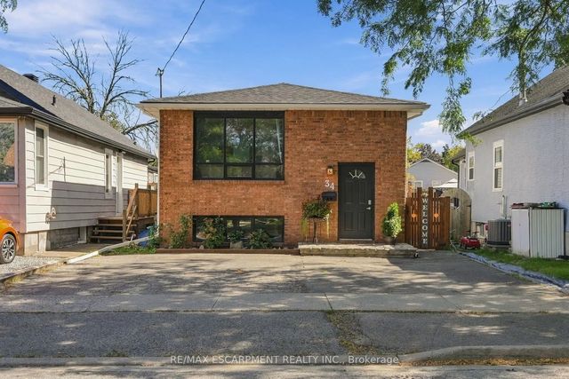 34 Grantham Avenue S, St. Catharines