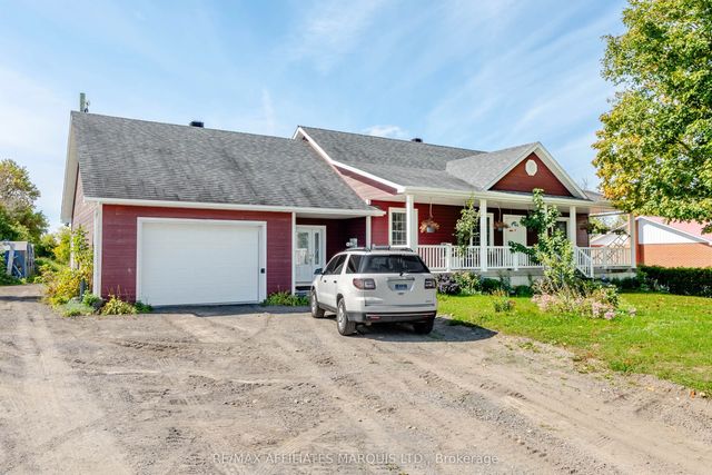 2448 Old Military Road, North Glengarry