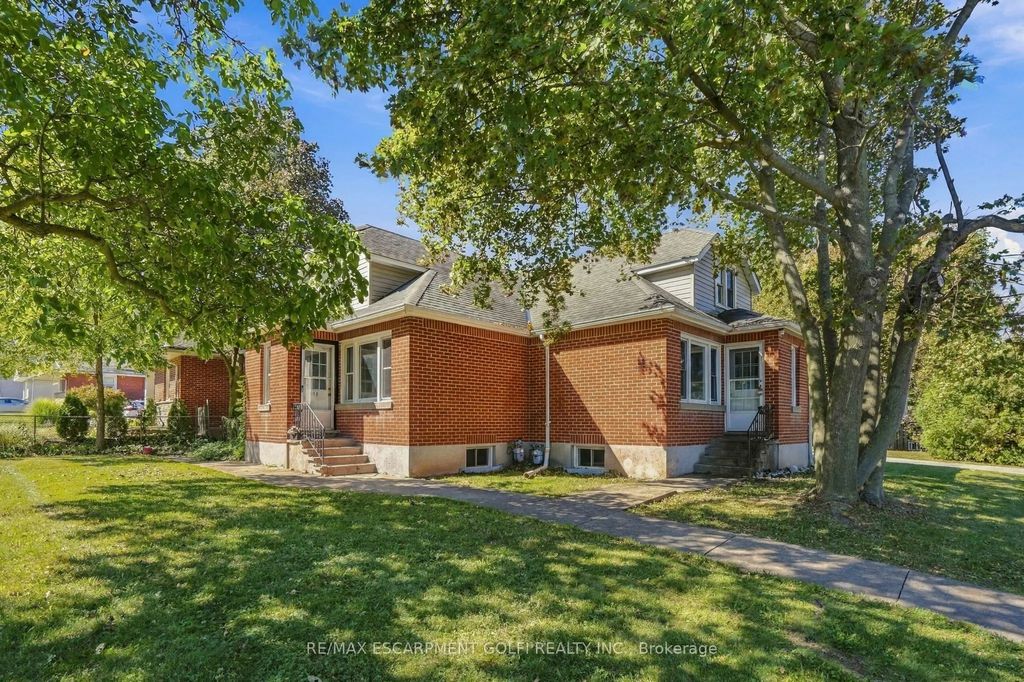 20 Cherryhill Drive B, Grimsby