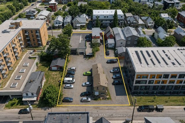 143 Forward & 140-144 Hinchey Avenue, West Centre Town