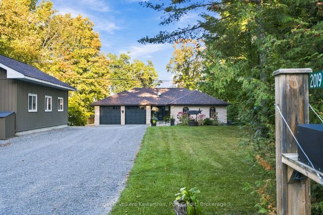 2019 White Lake Road W, Douro-Dummer