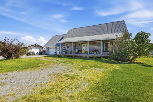 939 Kelly Road, Prince Edward County