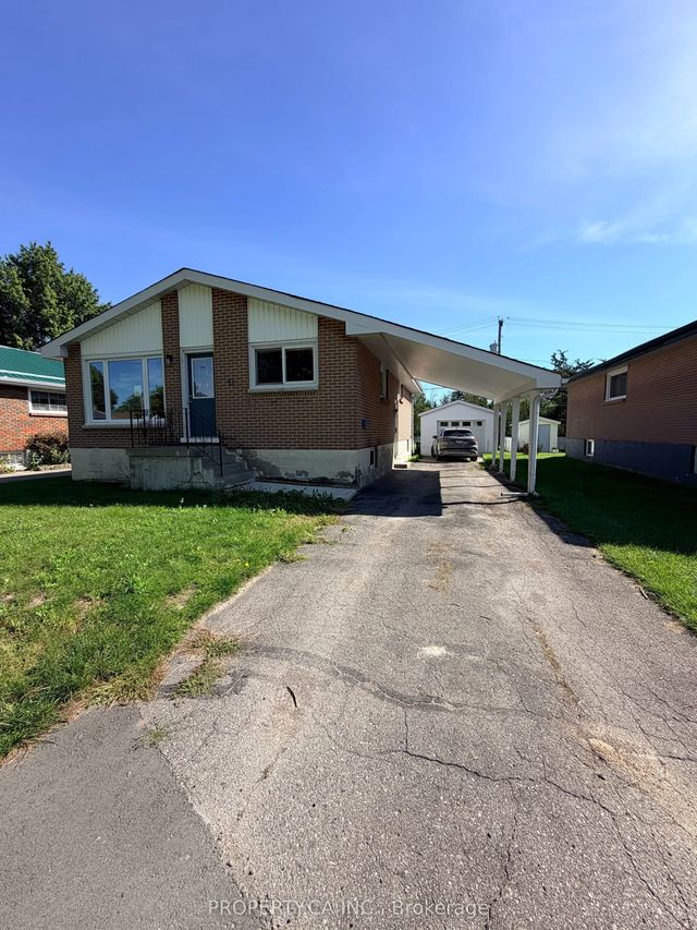 21 Nelles Avenue, Quinte West