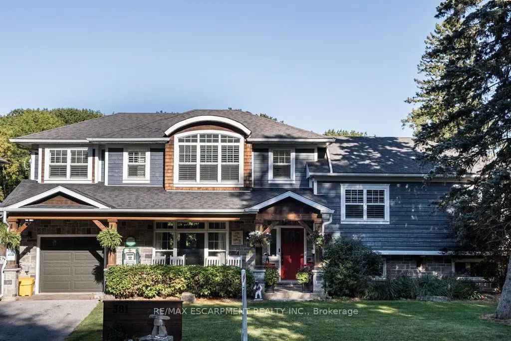 381 Woodworth Court, Hamilton