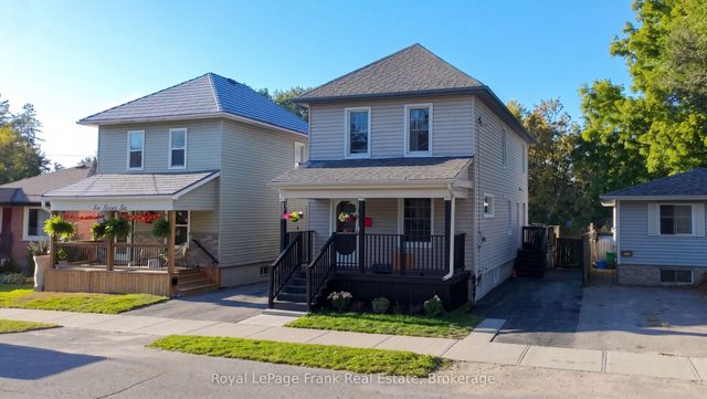 672 Romaine Street, Peterborough