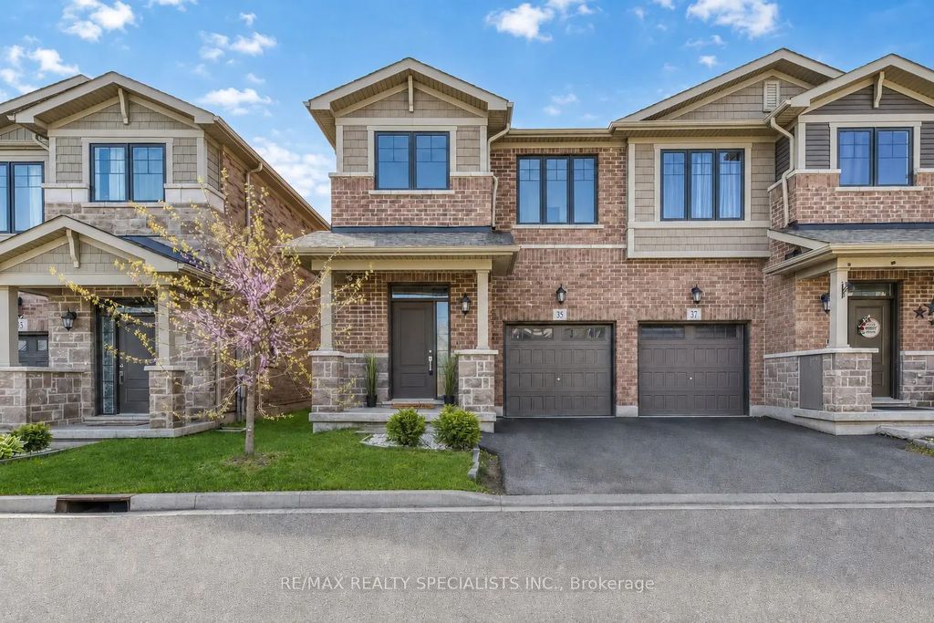 35 Pelican Lane, Hamilton
