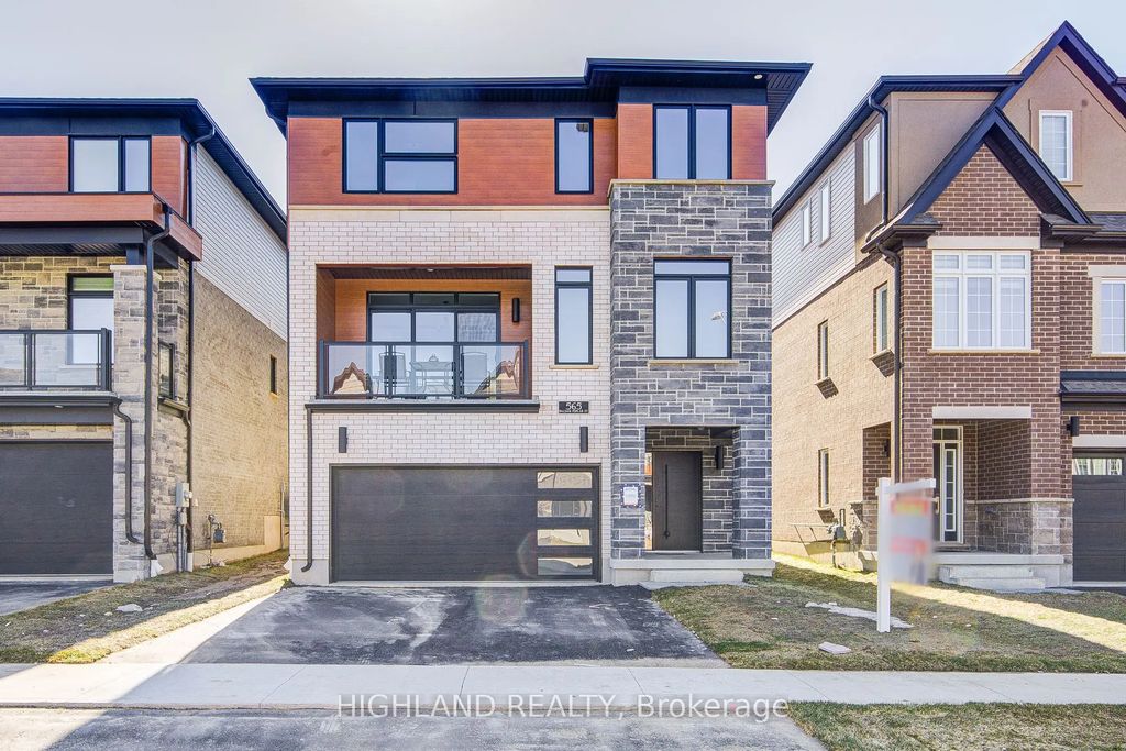 565 Balsam Popar Street, Waterloo