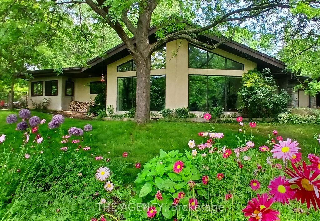 295 Brant Road, Brant
