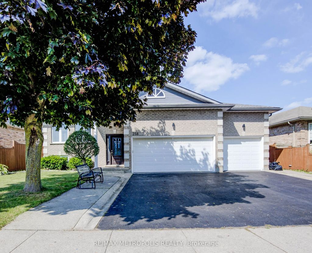 258 Saginaw Parkway, Cambridge
