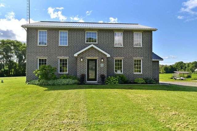 1367 Hallecks Road E, Elizabethtown-Kitley