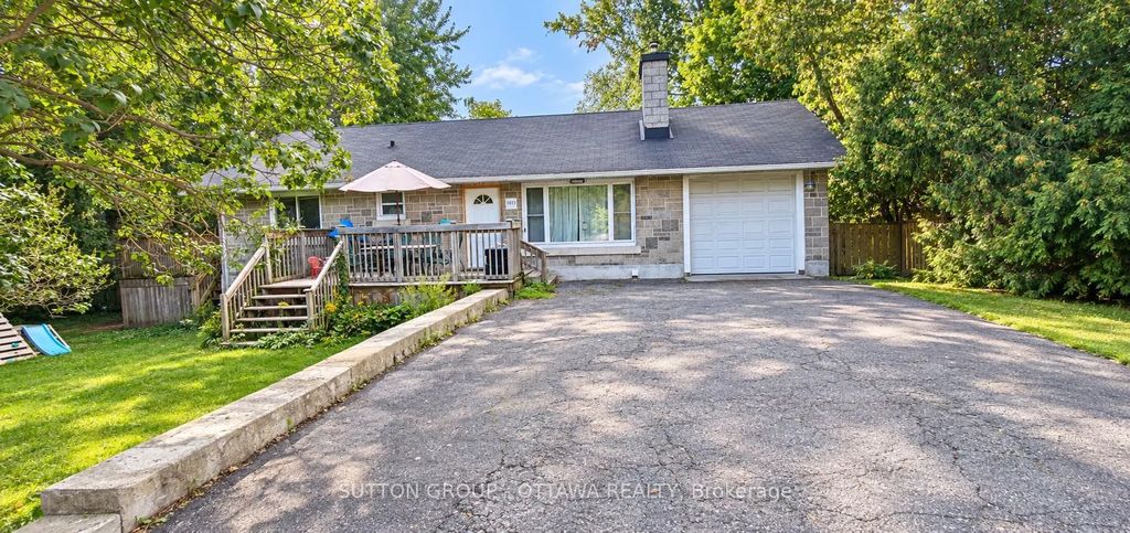 3033 Richmond Road A, Britannia Heights - Queensway Terrace N and Area