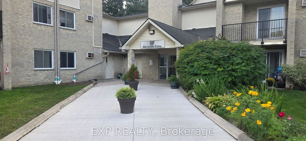 725 Deveron Crescent 220, London South
