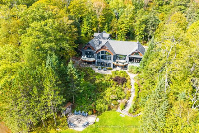 1563 South Portage Road, Lake of Bays