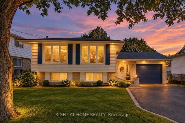 7 Hanover Place N, Hamilton