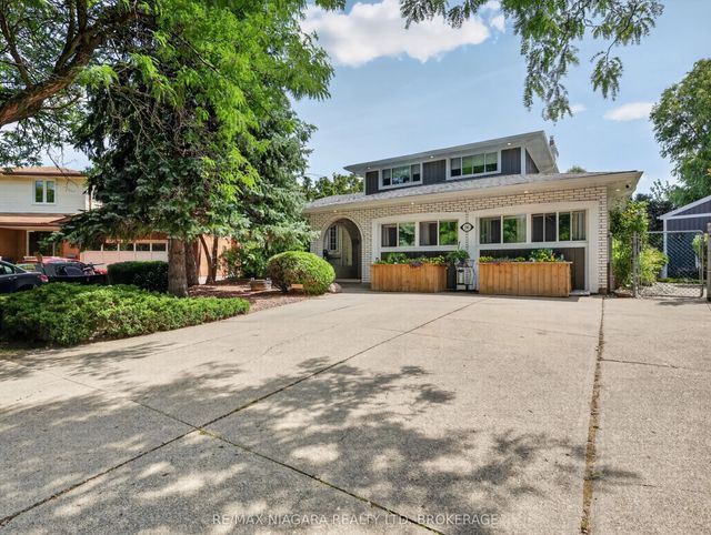 14 Fairlawn Court, St. Catharines