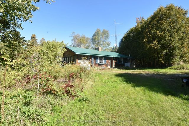 1031 And 1027 Lookout Hill Road, North Frontenac