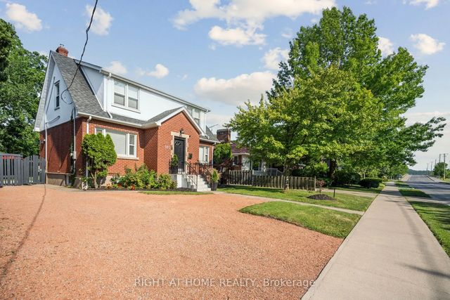 105 Glenridge Avenue Lower, St. Catharines