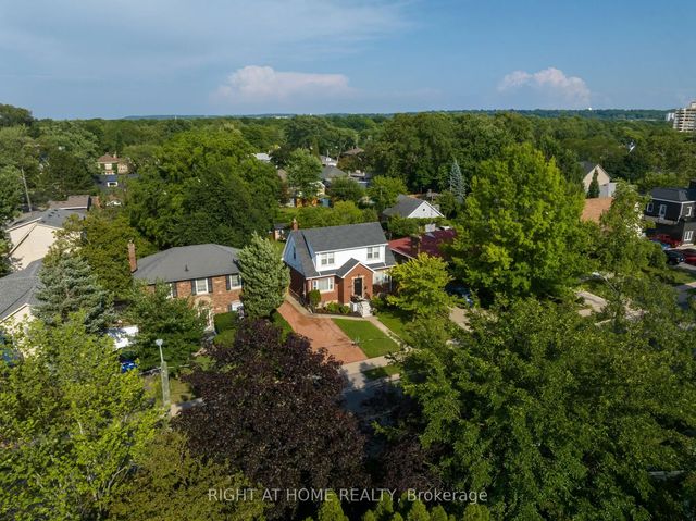 105 Glenridge Avenue Bi-level Unit, St. Catharines