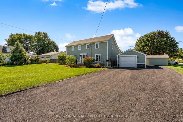 121 Knoll Street, Port Colborne