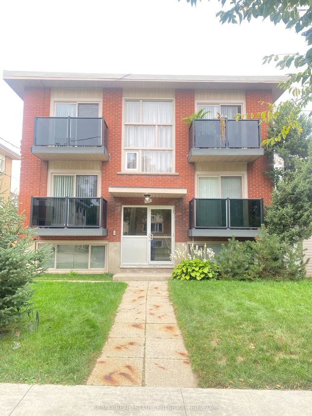 11 Southdale Avenue 3, Kitchener