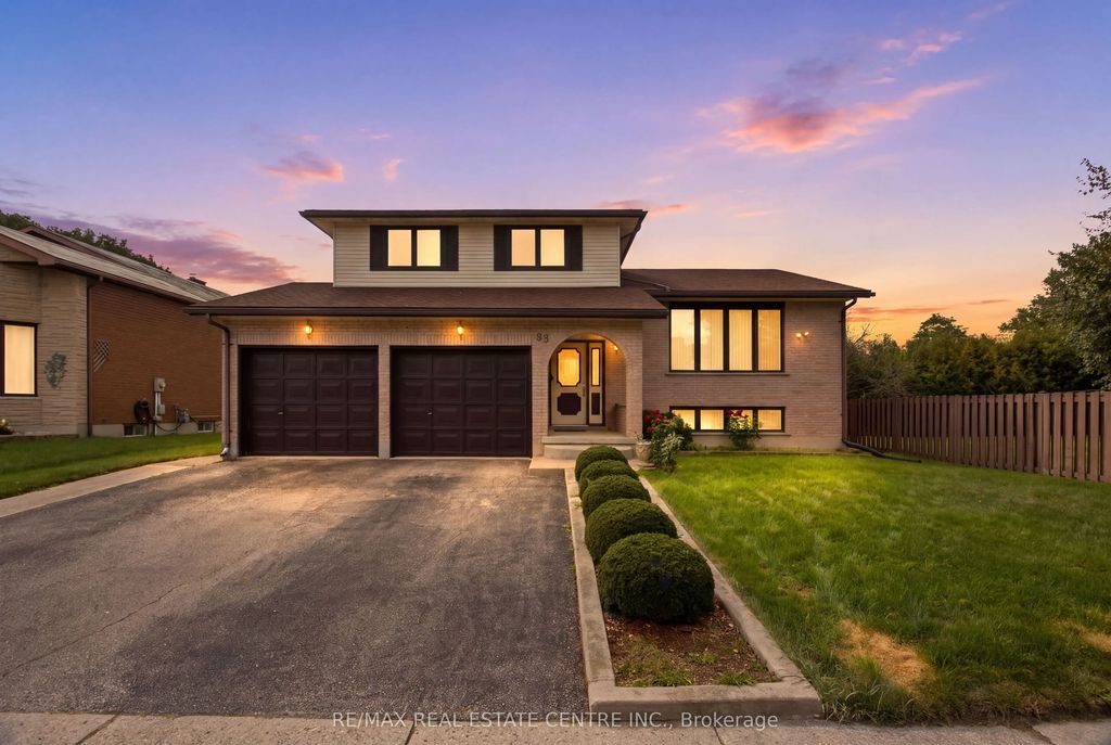 93 Old Chicopee Drive, Kitchener