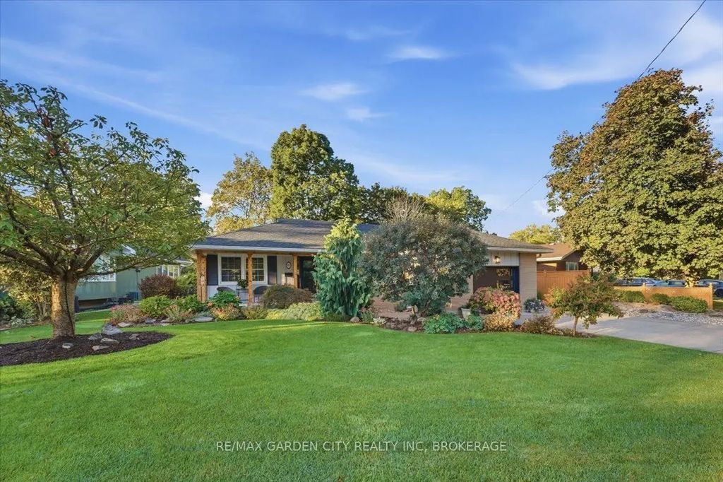 98 Village Road, St. Catharines