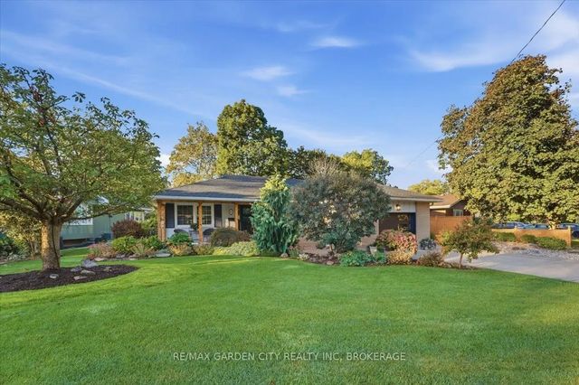 98 Village Road, St. Catharines