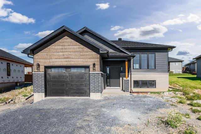 201 Ruby Drive, Cornwall
