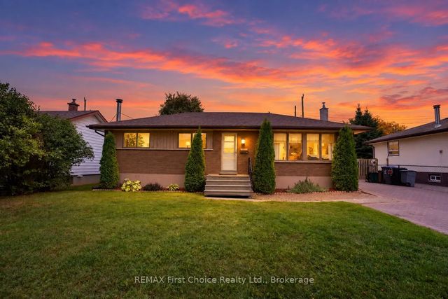 96 Stardust Crescent, Thunder Bay