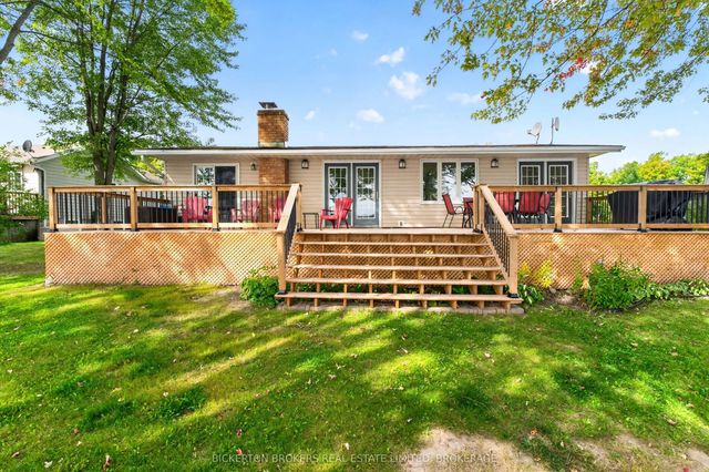233 Johnson Bay Lane, Frontenac Islands