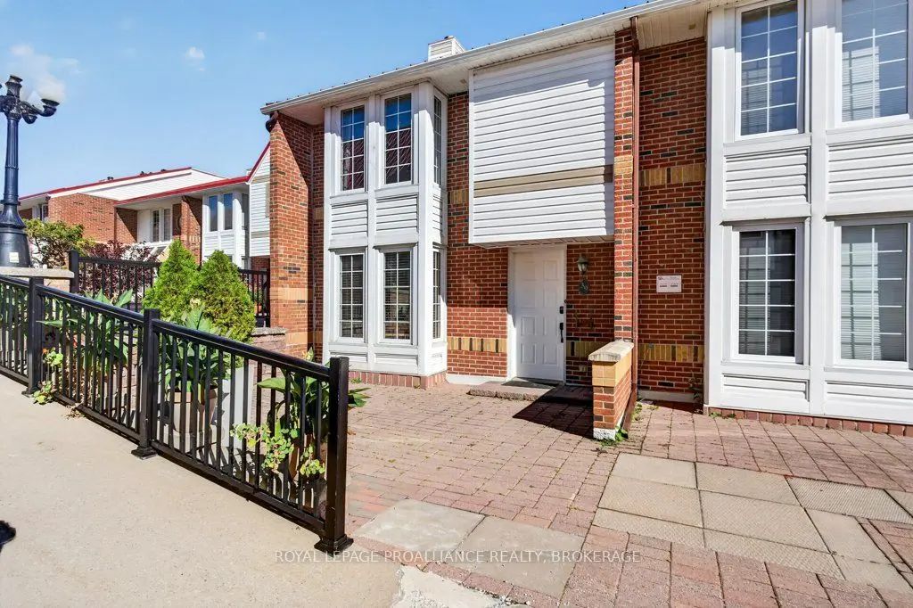 1 Place D'armes N/a 39, Kingston