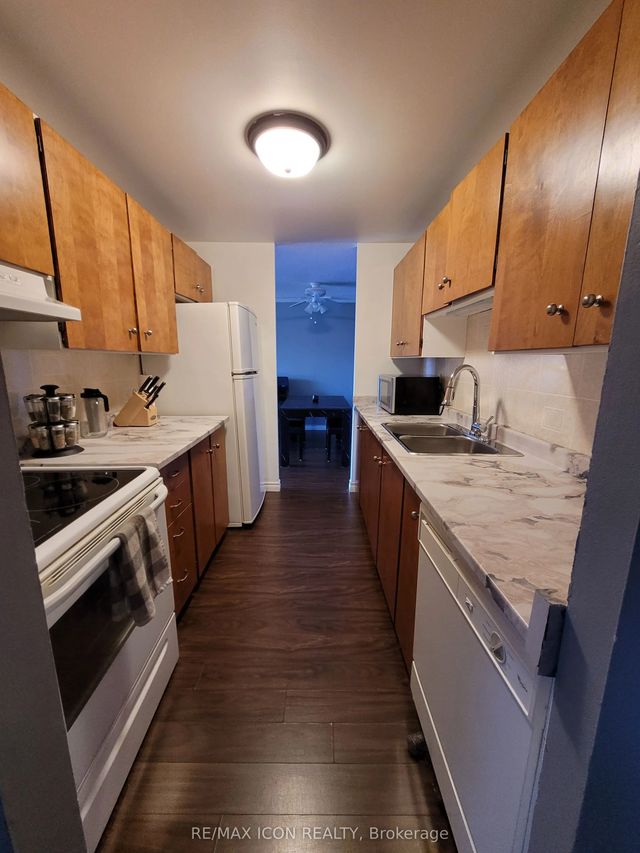 Photo of Listing #X13836142