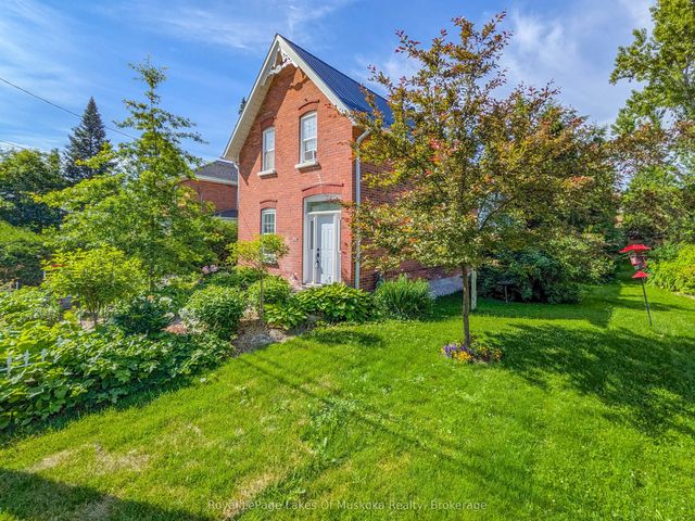 212 James Street, Bracebridge