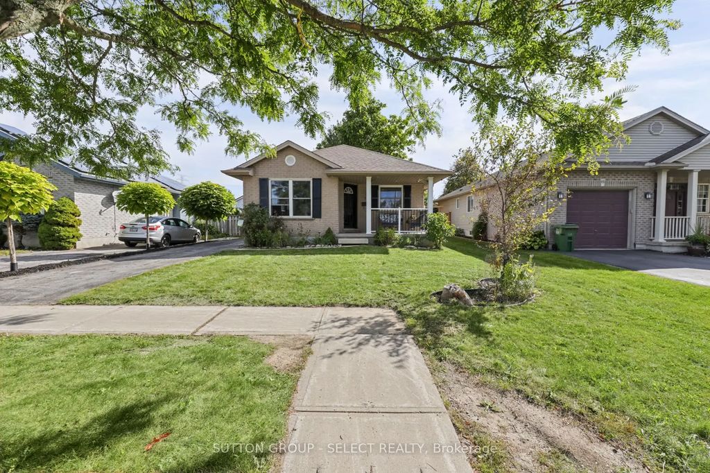 13 Goldenrod Court, St. Thomas