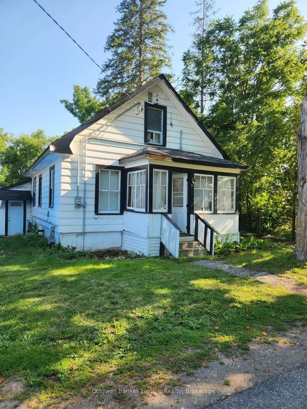 24 Victoria Street E, Kawartha Lakes