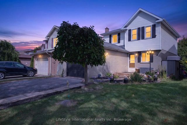 18 Camrose Court, Kitchener