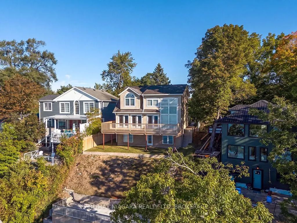 10429 Lakeshore Road, Wainfleet