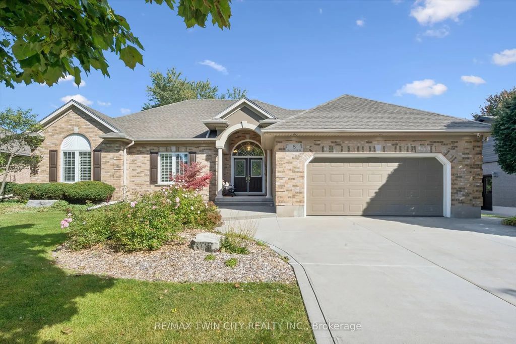 8 Chancellor Drive, Woolwich