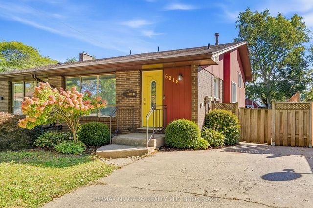 6916 Dolphin Street, Niagara Falls