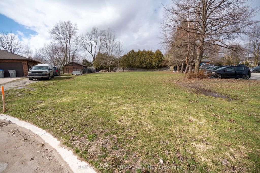 2 Kennedy Court, Middlesex Centre