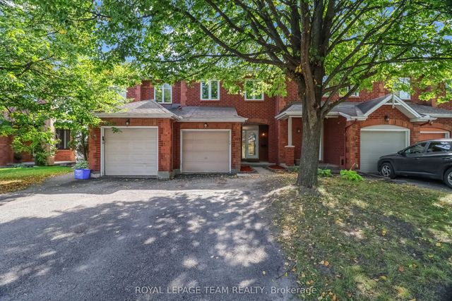 141 Hearst Way, Kanata