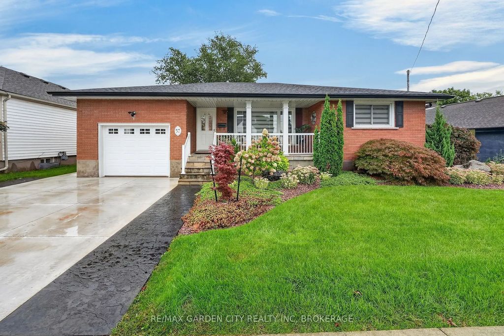 57 Elmwood Avenue, Welland