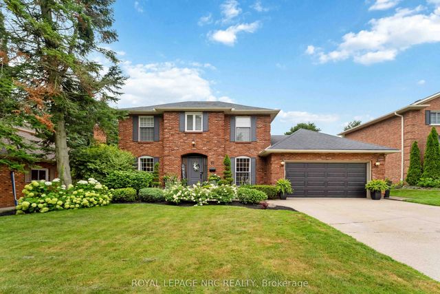 42 Foresthill Crescent, Pelham
