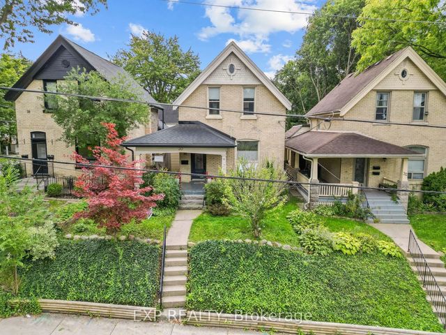 30 Springbank Drive, London South