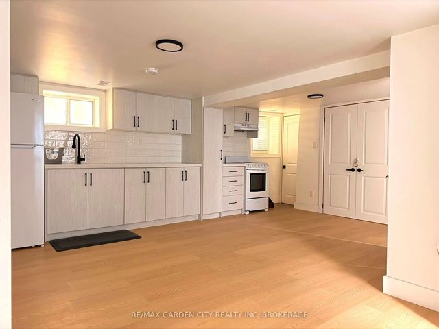 5261 Buchanan Avenue, Niagara Falls