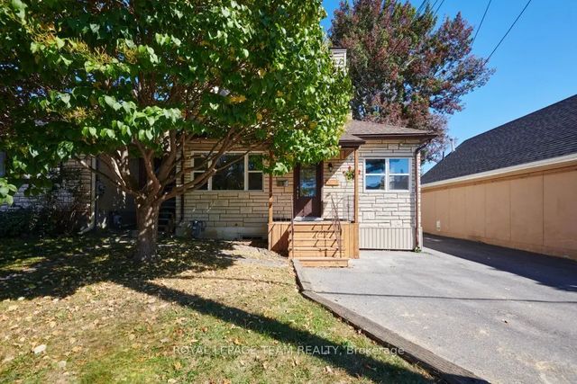 321 Mona Avenue, Vanier and Kingsview Park