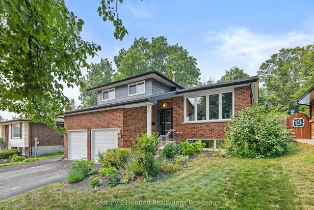 941 Golfview Road, Peterborough