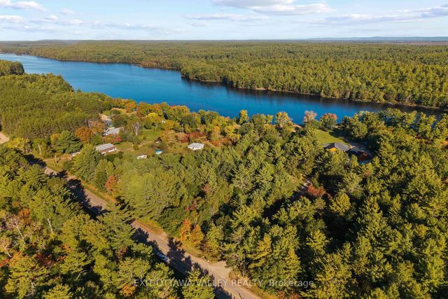 1060b Rantz Road, Petawawa