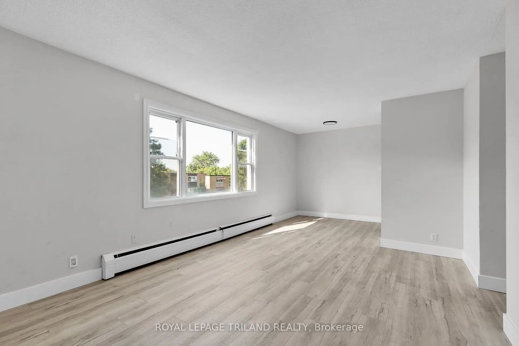1566 Allen Place 4, London East